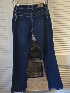 Straight Leg Women's Jeans in Dark Blue with Contrast Stitching